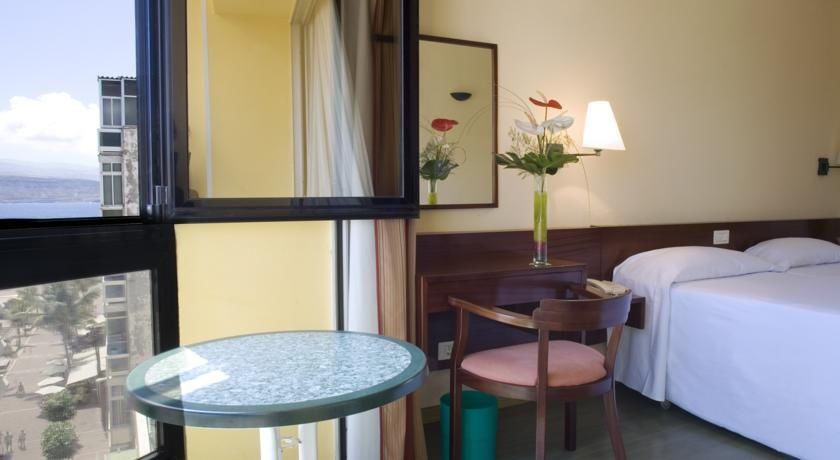 Nh Las Palmas Playa Las Canteras Ngoại thất bức ảnh